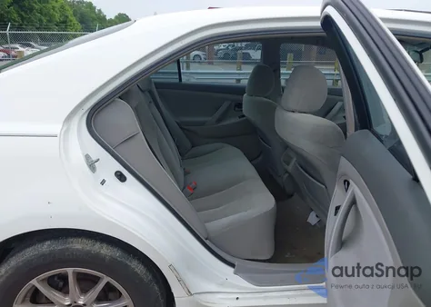 2008 Toyota Camry z USA, uszkodzony, nr VIN 4T1BE46KX8U778588